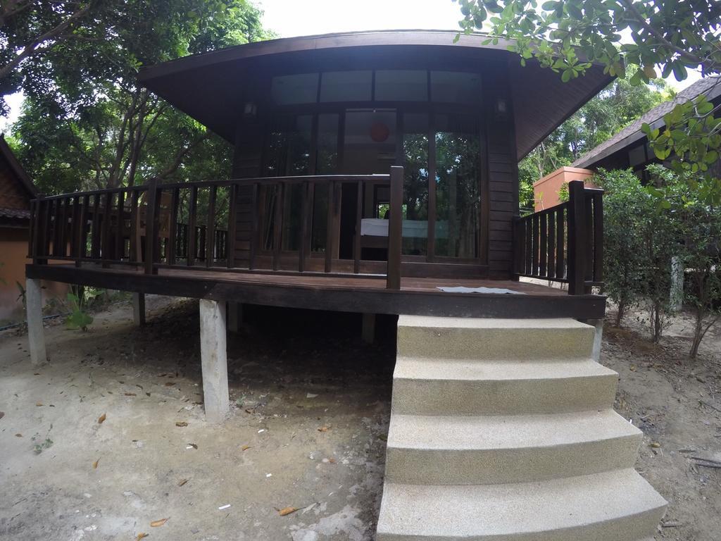 Lipe Sunset Beach Resort Экстерьер фото