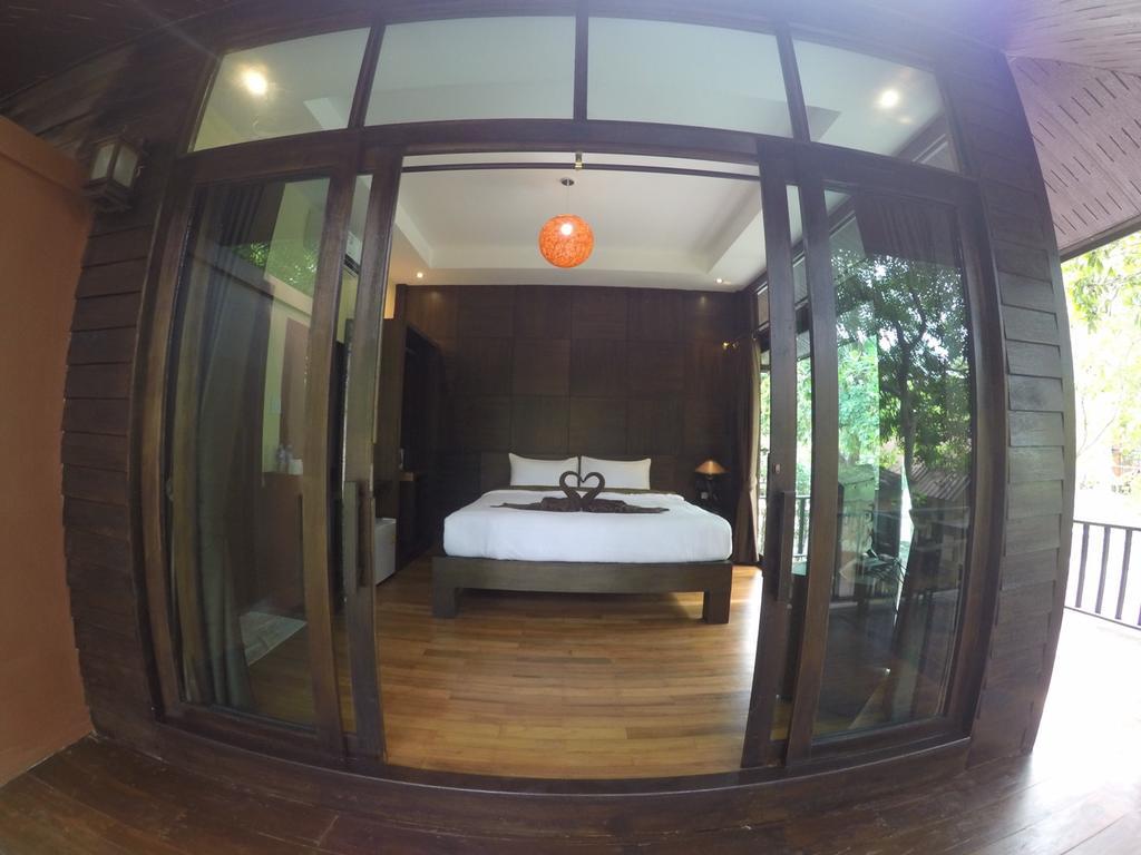 Lipe Sunset Beach Resort Экстерьер фото