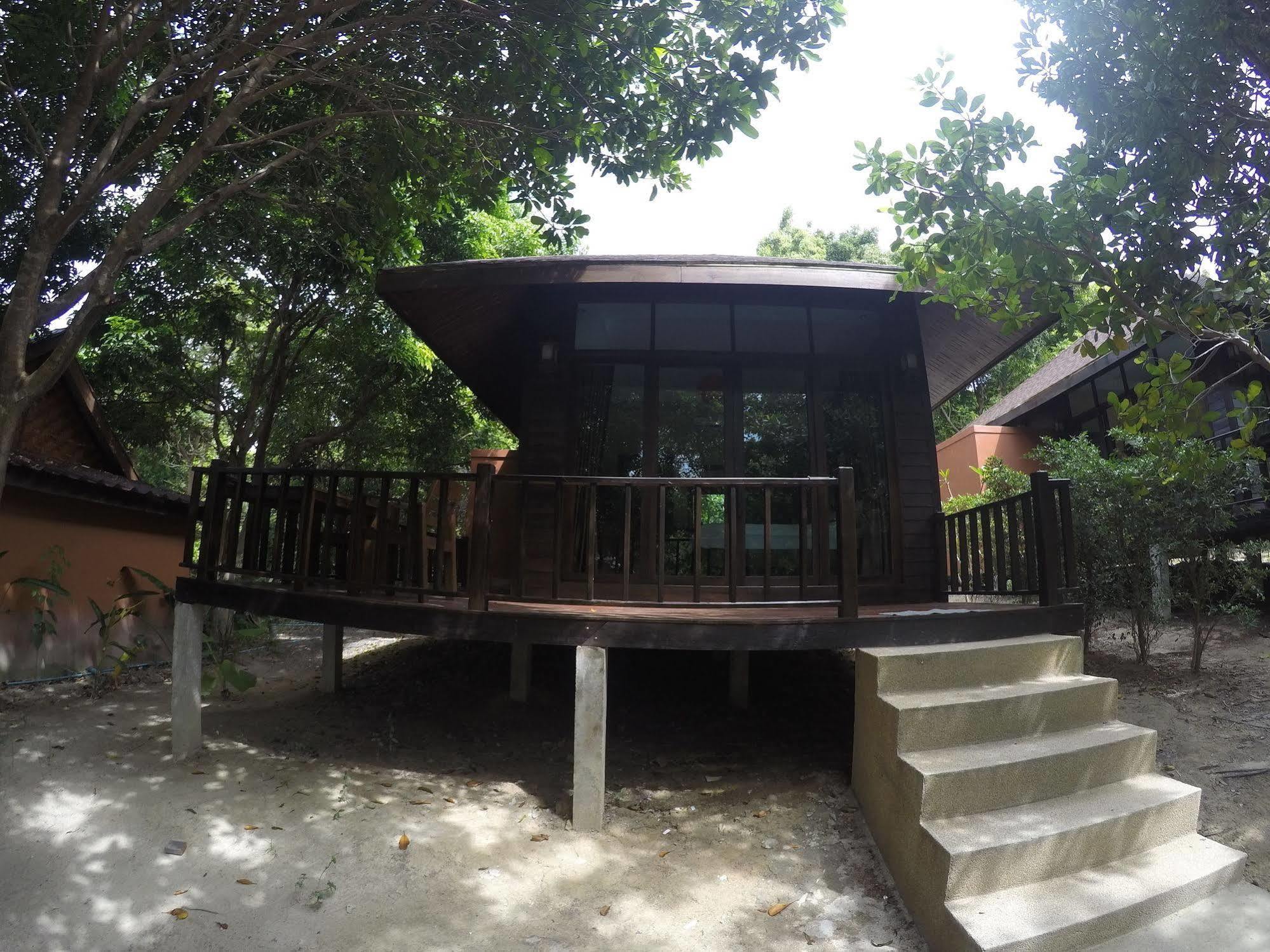 Lipe Sunset Beach Resort Экстерьер фото